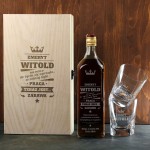 Zdjęcie produktu Zestaw Emeryta - whisky Johnnie Walker w komplecie z grawerowaną skrzynką i szklankami