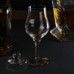 Zdjęcie produktu Bursztyn - grawerowany kieliszek do degustacji whisky z personalizacją