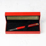 Zdjęcie produktu Grawerowane pióro wieczne Sheaffer Ferrari w kolorze czerwonym z personalizacją
