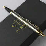 Zdjęcie produktu Magister - grawerowany długopis Parker w personalizowanym etui z okazji ukończenia szkoły