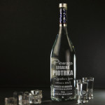 Zdjęcie produktu Pierwsza Legalna - grawerowana wódka Biały Bocian z personalizacją na 18 urodziny