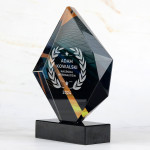 Zdjęcie produktu Grawerowana kryształowa statuetka z nadrukiem oraz personalizacją na dowolną okazję