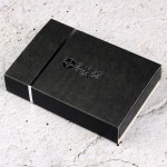 Zdjęcie produktu Skórzane etui na karty z wygrawerowanym imieniem i nazwiskiem