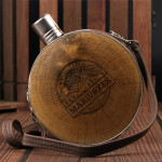 Zdjęcie produktu Przygody - grawerowana wódka Dębowa Polska w manierce z personalizacją