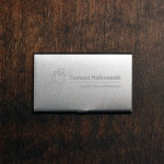 Zdjęcie produktu Kluczyk - grawerowany wizytownik z personalizacją dla agenta nieruchomości