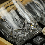 Zdjęcie produktu Grawerowana skrzynia do whisky z personalizacją dla niego na każdą okazję