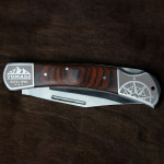 Zdjęcie produktu Grawerowany nóż Schwarzwolf dla podróżnika z różą wiatrów