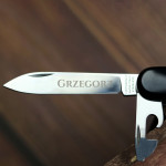 Zdjęcie produktu Grawerowany scyzoryk Victorinox czarny z presonalizacją