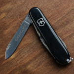 Zdjęcie produktu Grawerowany scyzoryk Victorinox czarny z presonalizacją