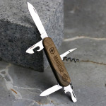 Zdjęcie produktu Grawerowany scyzoryk Victorinox drewniany z personalizacją