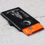 Zdjęcie produktu To The Moon - grawerowane etui na karty dla inwestora kryptowalut