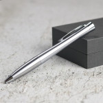 Zdjęcie produktu Grawerowany długopis Parker z personalizacją dla wojskowego