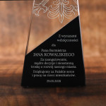 Zdjęcie produktu Statuetka kryształowa z orłem i personalizowanym grawerunkiem