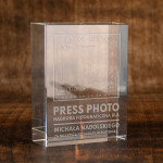 Zdjęcie produktu Szklana statuetka - Nagroda dla Fotografa