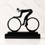 Zdjęcie produktu Personalizowana statuetka kolarza – pamiątka trasy i wyniku
