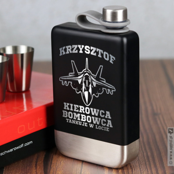 Kierowca Bombowca - grawerowana piersiówka Schwarzwolf z personalizacją w zestawie z kieliszkami