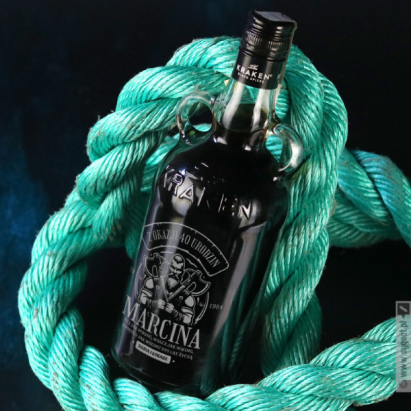 Wiking - grawerowany rum Kraken z personalizacją
