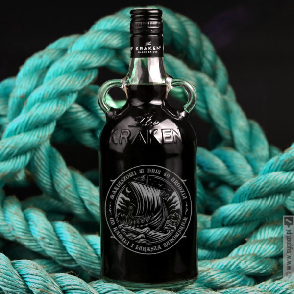 Okręt - grawerowany rum Kraken z personalizacją