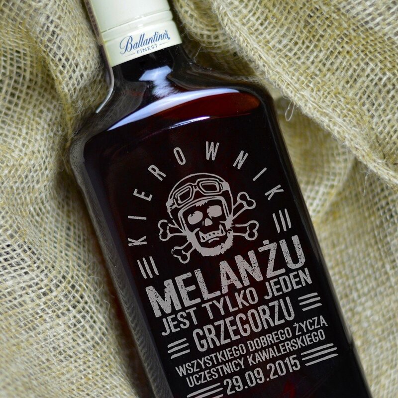 Zdjęcie produktu Kierownik Melanżu - grawerowana whisky Ballantine's na wieczór kawalerski